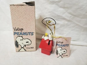 Westland Vintage Peanuts "Circa 1960" Ceramic Christmas Ornament 2" Approx. New - Picture 1 of 10