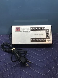 Blonder Tongue DA-4V VHF UHF Amplifier Splitter 1435 - Picture 1 of 5