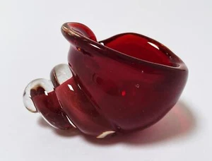 VINTAGE MURANO SEGUSO ART GLASS SHELL OPEN SALT CELLAR BOWL RUBY RED OPALESCENT - Picture 1 of 4