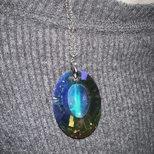 Collar J CREW Brillo Iridiscente Grande Medallón Mago de Oz Nuevo sin Etiquetas Nuevo 💗244 - Imagen 1 de 5