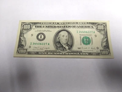 1990 One Hundred Dollar Bill Federal Reserve Note Minneapolis, Minnesota - Image 1 of 2