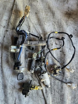 92-97 LEXUS SC400 SC300 CONJUNTO DE CHAVES DE TRAVA DE PORTA-MALAS DE IGNIÇÃO FABRICANTE DE EQUIPAMENTO ORIGINAL - Imagem 1 de 4