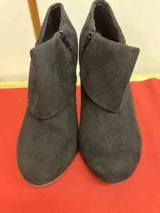 I.D. Required Dasher Boots Gray Buckle Side Zip Booties 10 Wide - Picture 1 of 8