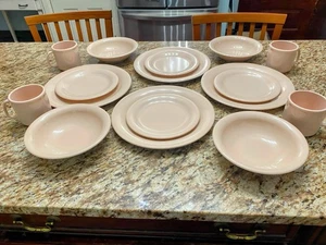 VINTAGE 16 Pcs TUPPERWARE MELAMINE Dishes lite pink Made In USA 2249A-2 - Picture 1 of 8