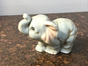 Vintage Homco Home Interiors Elephant Baby Figurine #1400 - Picture 1 of 4