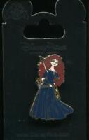 New on Card Trading Pin Disney PRINCESS MERIDA Blue Gown & Bow & Arrows