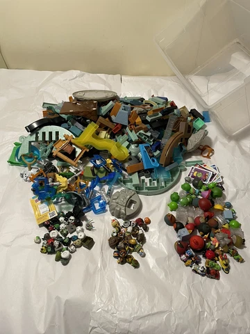 Angry Birds Star Wars Pig Figure Launchers Playset Mixed Toy Lot approx 12 lbs Cover