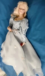 Muñeca de porcelana de 18 pulgadas de la Bella Durmiente - Imagen 1 de 12