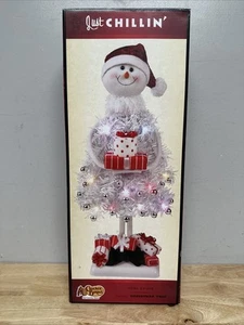 Muñeco de Nieve Iluminado Árbol de Navidad Just Chillin Cracker Barril Cambios de Color 19" NUEVO - Imagen 1 de 3