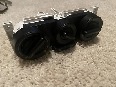 Volkswagen Beetle 1998-2010 calefacción aire acondicionado temperatura climatización climatización Foto 1 de 4