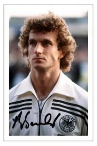 RAINER BONHOF Autógrafo Firmado FOTO Firma Regalo Estampado ALEMANIA OCCIDENTAL Fútbol - Imagen 1 de 1