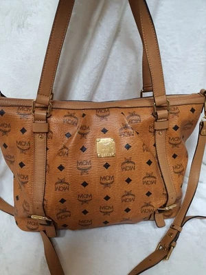 AUTÉNTICO BOLSO DE HOMBRO MCM Coñac Visetos  Foto 1 de 4