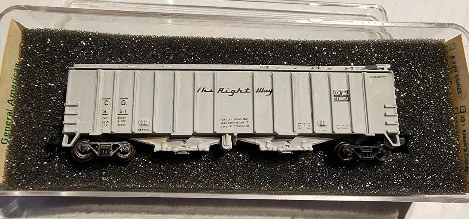 Bowser N Scale Sugar Air Slide Car Central Of Georgia #951 - Image 1 of 4