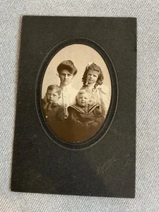 Marco de Cartón Fotografía Sepia Madre 2 Hijos e Hijas De Colección - Imagen 1 de 5