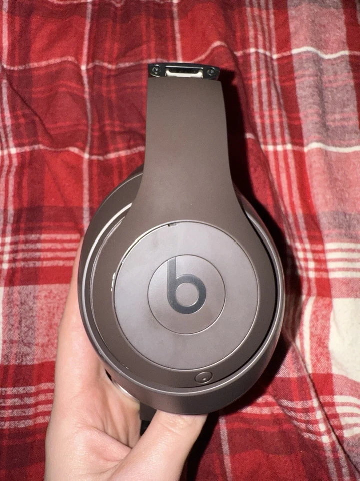 Beats by Dr. Dre Studio 3 wireless headphone matt brown - Image 1 of 4