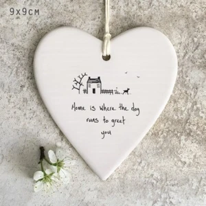 East of India Porcelain Hanging Heart 'Home is where the dog runs to greet you" - Picture 1 of 1