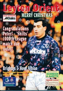 PROGRAMA FIRMADO - Orient v Brighton 1996 PETER SHILTON ¡Juego número 1.000! - Imagen 1 de 1