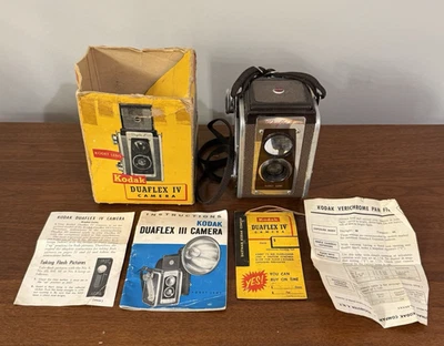 Cámara Kodak Duaflex IV de colección con caja original y manuales - años 50 - juego raro Foto 1 de 4