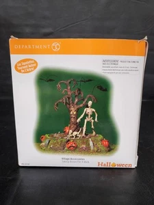 DEPARTMENT 56 - Dorfzubehör - Taking Bones For A Walk - Animiert - - Bild 1 von 5
