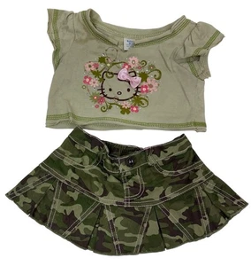 Build a Bear Workshop Hello Kitty Verde Camuflaje Rosa Floral Camisa y Falda Sanrio - Imagen 1 de 7