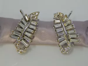 Vintage Judith McCann Crystal Leaf Silver Tone Wingback non pierced Earring - Picture 1 of 4