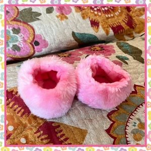 Lovely Vintage Cabbage Patch Kids Doll Pink Fluffy Slippers To Match Nightgown - Picture 1 of 5