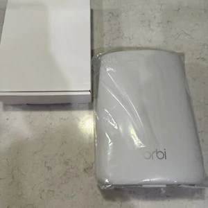 Orbi LBR20 Router Orbi - Picture 1 of 5