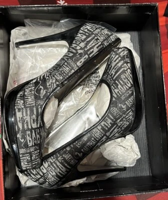 New In Box Women’s Heels Baby Phat Aly Signature Pumps Embellished Logo Size 9 - Image 1 of 4