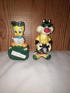 Tweety Bird & Sylvester Salt & Pepper Shaker Set Vintage 1994 New York 5" - Picture 1 of 10