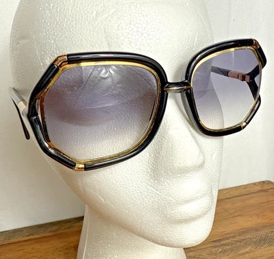 Óculos de sol vintage Ted Lapidus Paris ouro preto armação original França 1970 retrô - Imagem 1 de 4