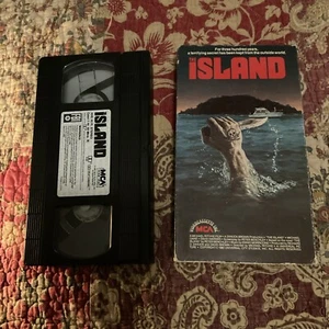 The Island VHS 1980 MICHAEL CAINE Thriller Horror Cult Halloween Slasher - Picture 1 of 2