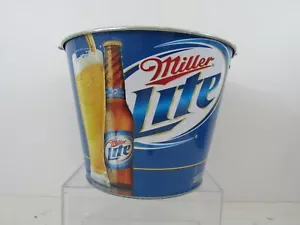 Cubo de cerveza Miller Lite de metal con mango de 7" de alto x 9,25" de ancho (Pg24E) - Imagen 1 de 4