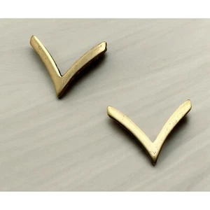 US Army Private E2 Gold Tone Pins Rank Insignia Hat Lapel Chevron Set of 2 - Picture 1 of 6