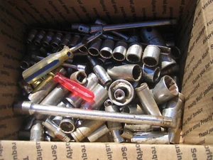 Verschiedenes 100+ Stück Lot 1/4" 3/8" & 1/2" Steckschlüssel Sae & Metrisch + Verlängerungen - Bild 1 von 6