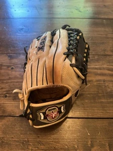 Louisville Slugger TPX Omaha Flare Series OF 12.75” - Picture 1 of 6