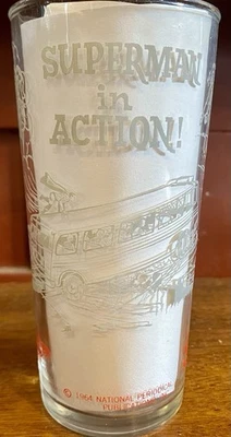 Vidrio de coleccionista Superman en acción 1964 de National Periodical Publications  Foto 1 de 4