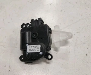 2017-2020 Ford Fusion SE 2.5L OEM Heater Blend Door Actuator (3G31) - Picture 1 of 7