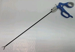 Snowden Pencer 90-6367 Laparoscopic Dolphin Nose Dissecting Forceps, 13.5" Shaft - Picture 1 of 3