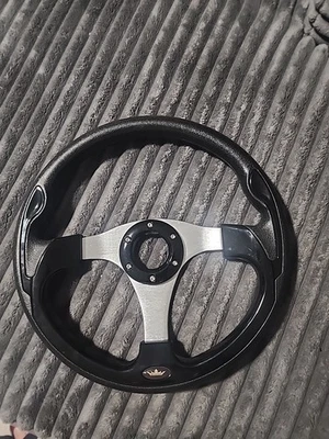 EVOLUTION GOLF CART STEERING WHEEL BLACK - Imagen 1 de 4