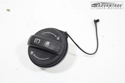 2010-2025 KIA SOUL ТОПЛИВНЫЙ БАК РЕЗЕРВУАР БУТЫЛКА НАПОЛНИТЕЛЬ КРЫШКА 31010-3L600U OEM - Изображение 1 из 4