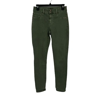 Pantalones informales para mujer Maurices talla pequeña color verde militar sin bolsillos delanteros elásticos Foto 1 de 4
