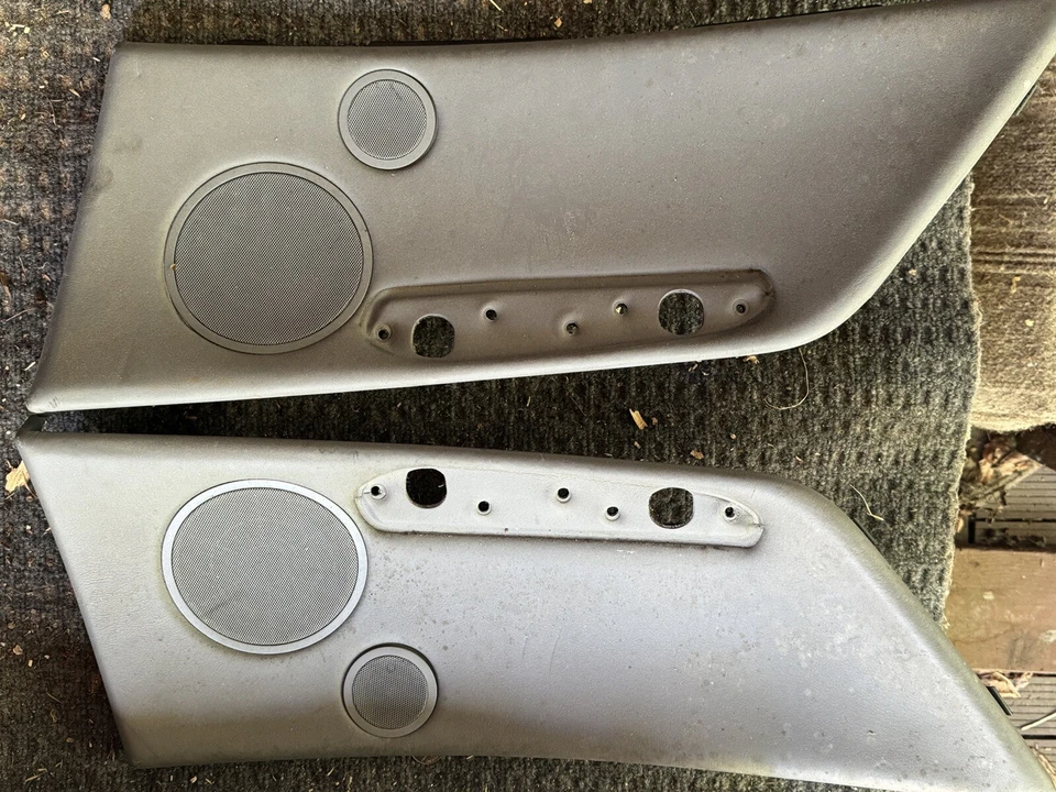 BMW E46 M3 330ci 325ci PAINEL DE APOIO DE BRAÇO TRASEIRO CONVERSÍVEL PASSAGEIRO 8219014 - Imagem 1 de 1