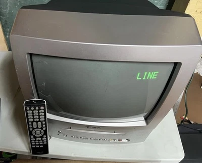 READ Toshiba TV/DVD Combination MD13Q42 13” Inch Retro TV No Remote No DVD! - Image 1 of 4