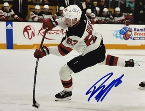 ¡Foto 8x10 firmada por Jesper Bratt! ¡Estrella del diablo de Nueva Jersey!  Con certificado de autenticidad - Imagen 1 de 4