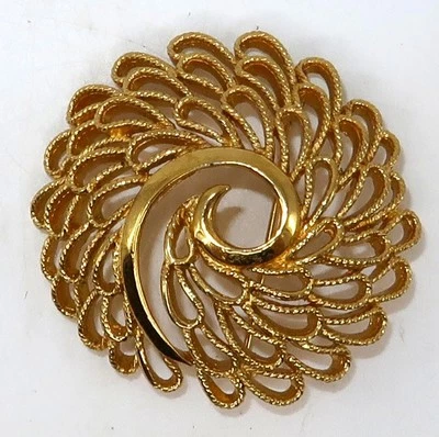 CROWN TRIFARI, Swirl, Feathers, Peacock Design Gold-Tone Brooch Pin, 1 3/4" - Image 1 of 4