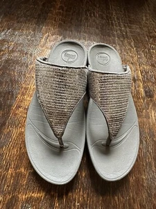 FitFlop Women’s Lulu Superglitz sandals US6/UK4. Metallic Silver Gray. - Picture 1 of 9