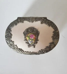 Schmuckkästchen silberfarben Metall Emaille Trauben Schmuck Klappdeckel Fuß rotes Futter - Bild 1 von 9