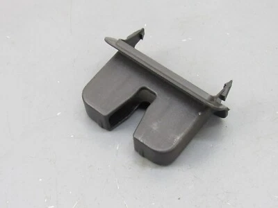 Cubierta de cierre de maletero Audi A4 tapa de maletero bloqueo actuador moldura 2017-2022 OEM Foto 1 de 4