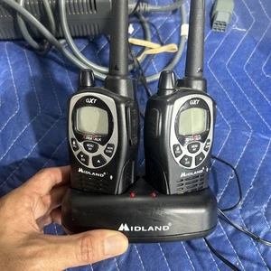 Midland GXT1000 XTRA Talk GXT1000G Walkie Talkies w/Charging Dock - Photo 1/8