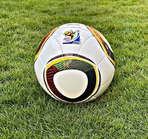 JABULANI Football | OFFICIAL MATCH BALL | WORLD CUP 2010 SOCCER Ball Size 5 - Bild 1 von 8